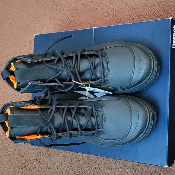 NEW Reebok Club C Sneaker Boots - Picture 12 of 12